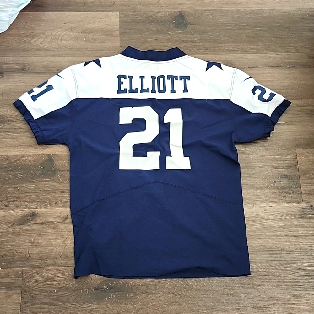 Medium Ezekiel Elliott Dallas Cowboys Jersey blue NFL football